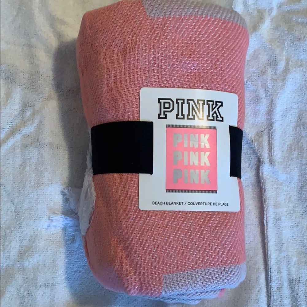 NWT Pink beach Blanket
